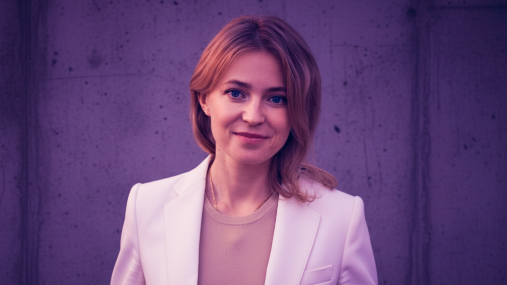 Иллюстрация к статье: Наталья Поклонская: «Няш-мяш» из прокуратуры, рождённая 18 марта под знаком Рыб